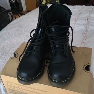 Dr. Martens Boots (black combat)
